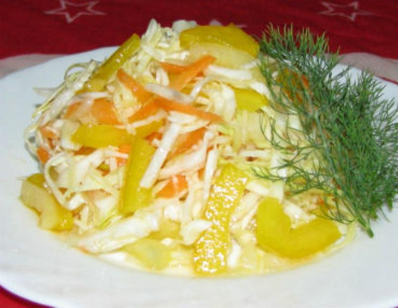 Салат капустный с болгарским перцем. Салат из капусты, перца, моркови и лука на зиму. Вариант с яйцом